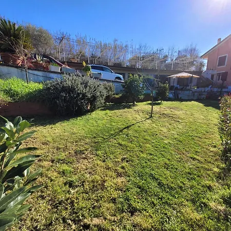 Madama Dorè, Casa Indipendente Con Grande Giardino E Parcheggio Privato *