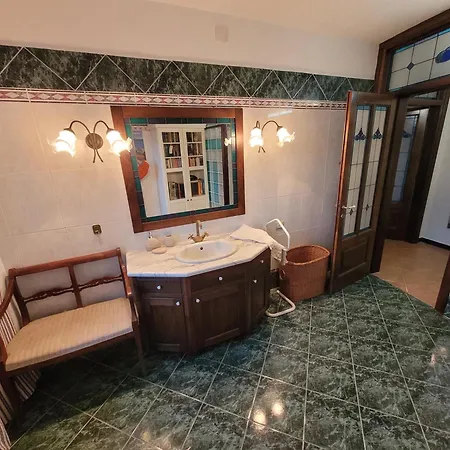 Madama Dorè, Casa Indipendente Con Grande Giardino E Parcheggio Privato