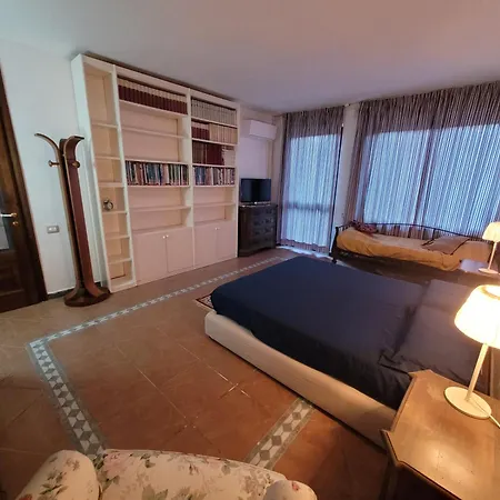 Madama Dorè, Casa Indipendente Con Grande Giardino E Parcheggio Privato Hébergement de vacances La Spezia