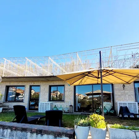 Hébergement de vacances Madama Dorè, Casa Indipendente Con Grande Giardino E Parcheggio Privato La Spezia