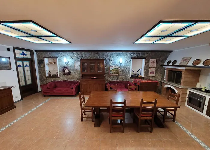 Prázdninový dům Madama Dore, Casa Indipendente Con Grande Giardino E Parcheggio Privato La Spezia
