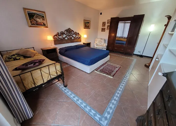 Madama Dore, Casa Indipendente Con Grande Giardino E Parcheggio Privato * La Spezia