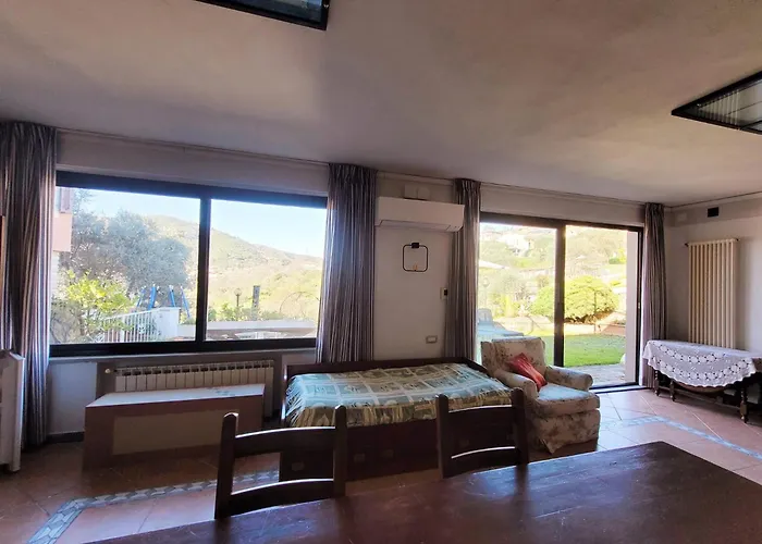 Madama Dore, Casa Indipendente Con Grande Giardino E Parcheggio Privato