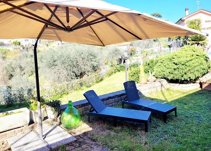 Madama Dore, Casa Indipendente Con Grande Giardino E Parcheggio Privato * La Spezia