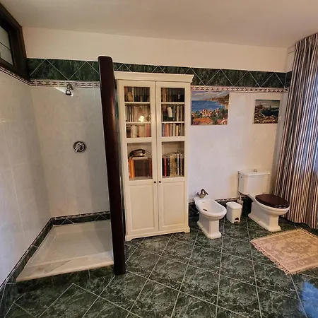 Madama Dore, Casa Indipendente Con Grande Giardino E Parcheggio Privato * La Spezia
