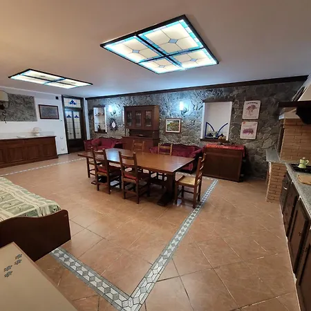Madama Dore, Casa Indipendente Con Grande Giardino E Parcheggio Privato La Spezia